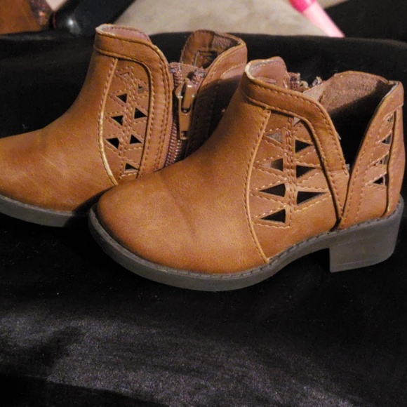 Toddler Brown Booties - Picture 5 of 5